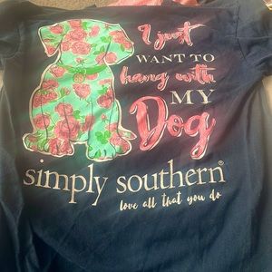 Medium Simply Southern collection black T-shirt